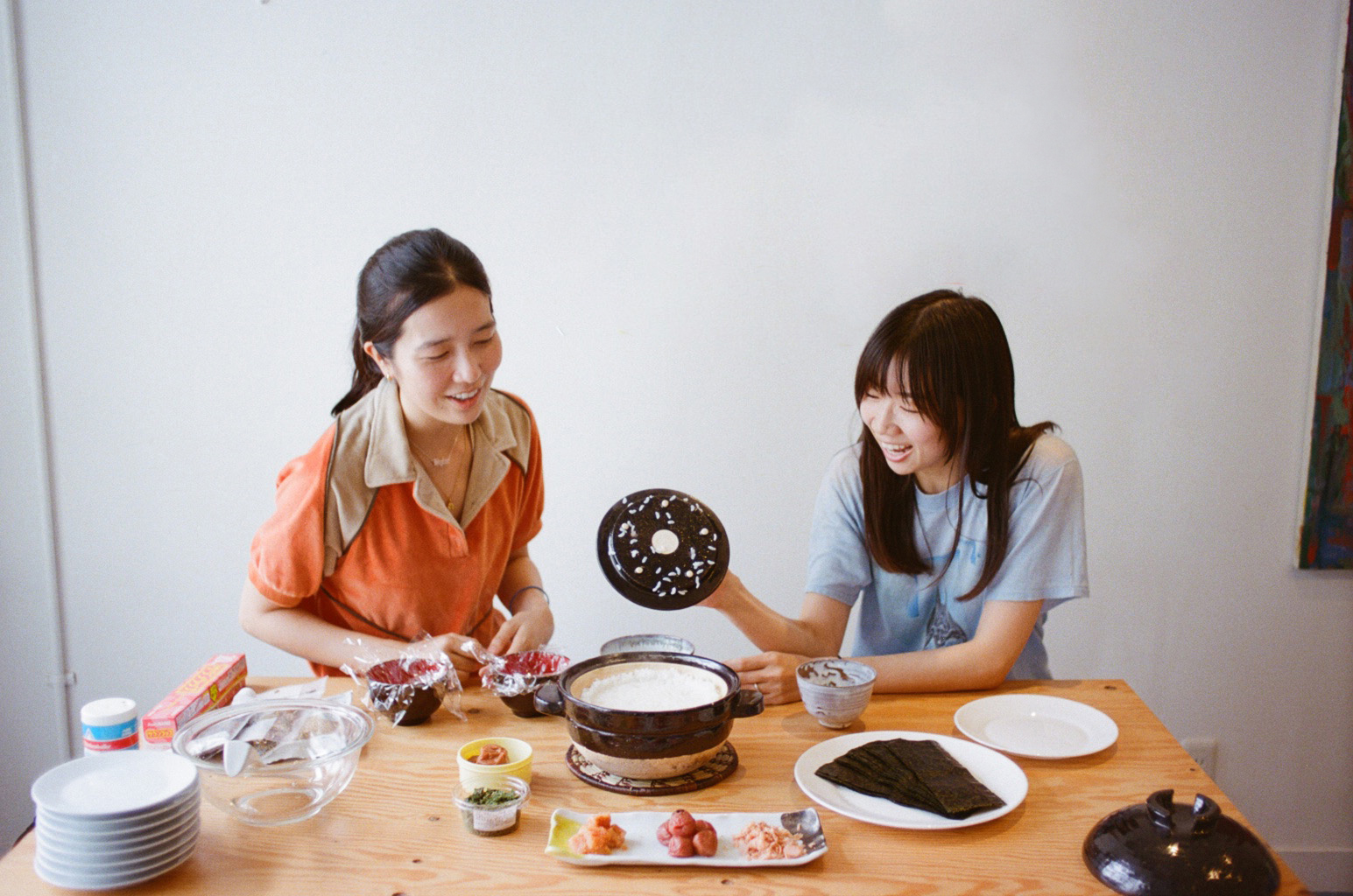 おにぎりを握る朝　haru.&times; 横澤琴葉