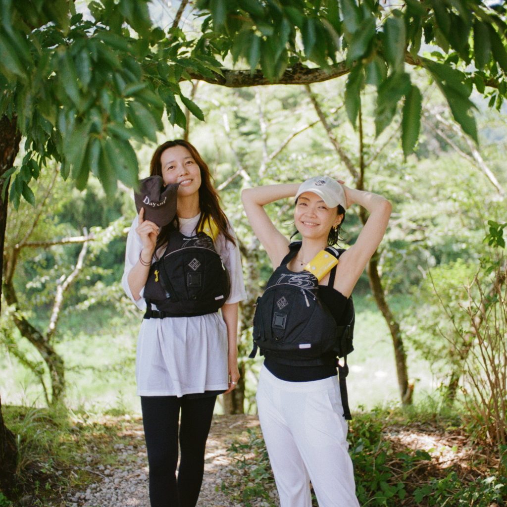 丹沢湖でサップをする朝　haru.&times;Jo Motoyo【後編】