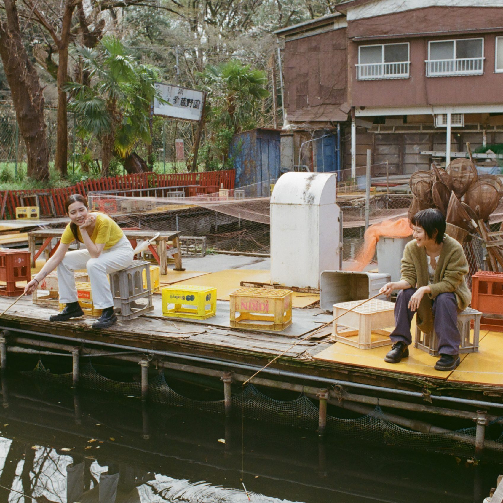 釣り堀で魚釣りをする朝　haru.&times;たなかみさき【前編】