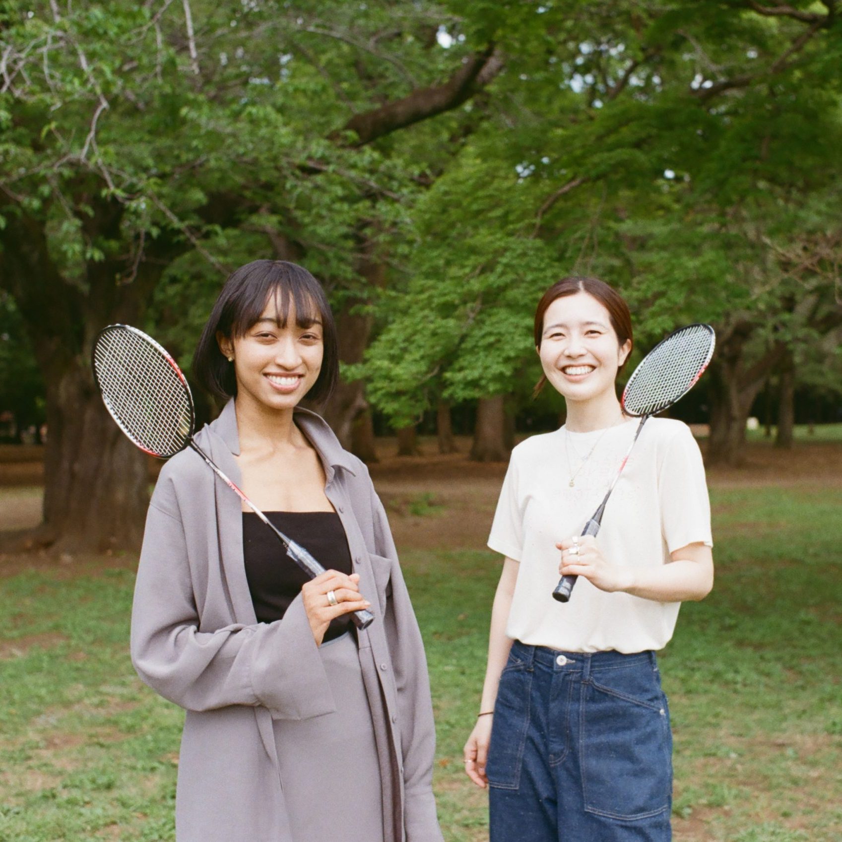 公園でバドミントンをする朝　haru.&times;伊藤亜和【前編】